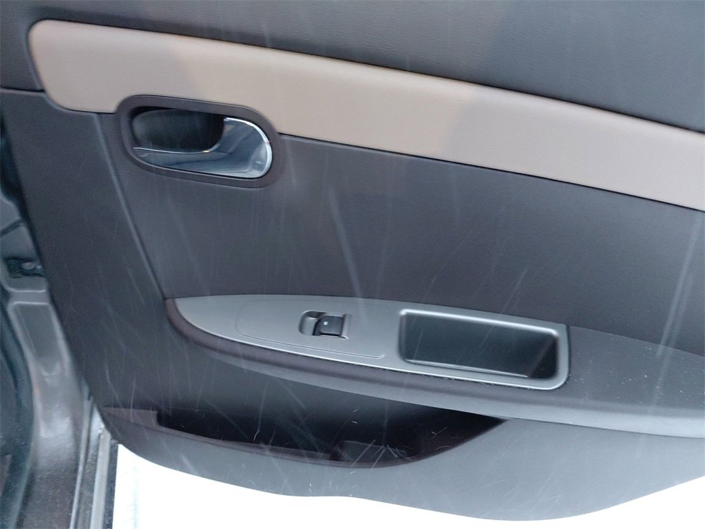 Used 2011 Chevrolet Malibu LTZ image 21