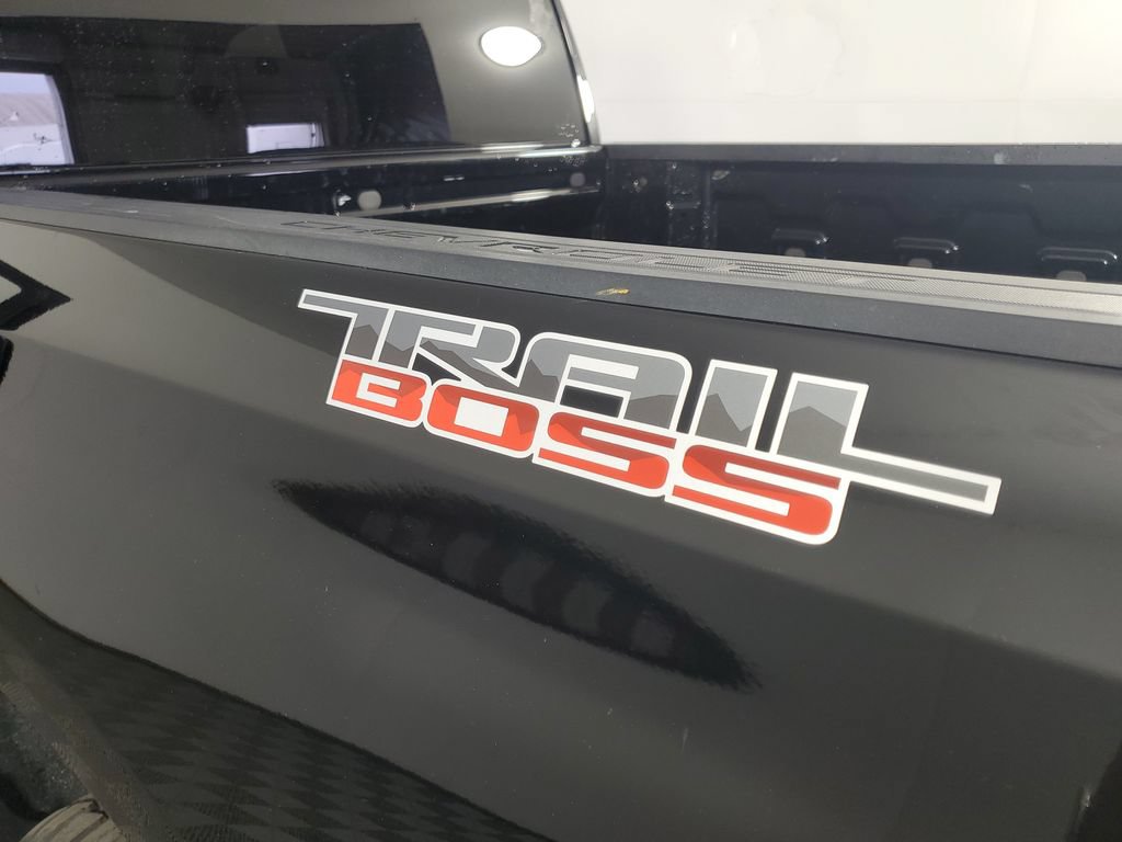Used 2024 Chevrolet Silverado 1500 Custom Trail Boss w/ LPO, Dark Essentials Package AWD/4WD image 33