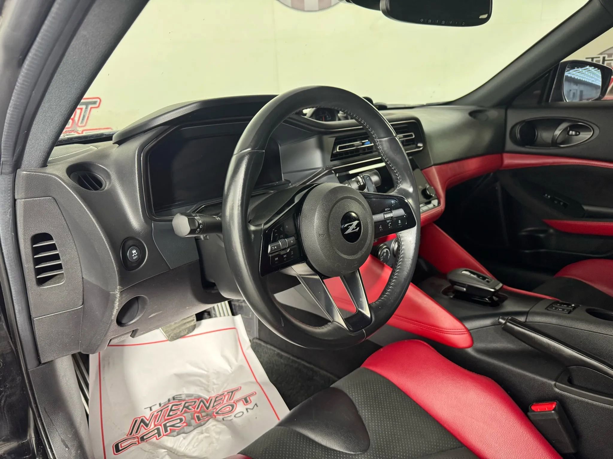 Used 2023 Nissan Z w/ Floor Mat Package (L93) image 10