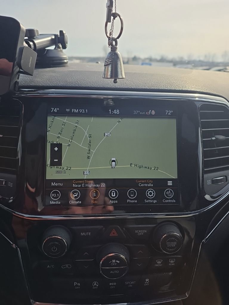 Used 2022 Jeep Grand Cherokee Limited w/ Tech Group image 48