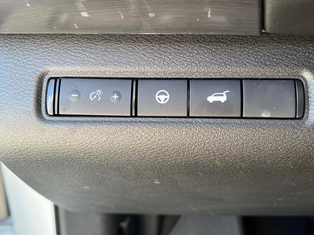 Used 2024 Nissan Pathfinder SL w/ Cargo Package image 16