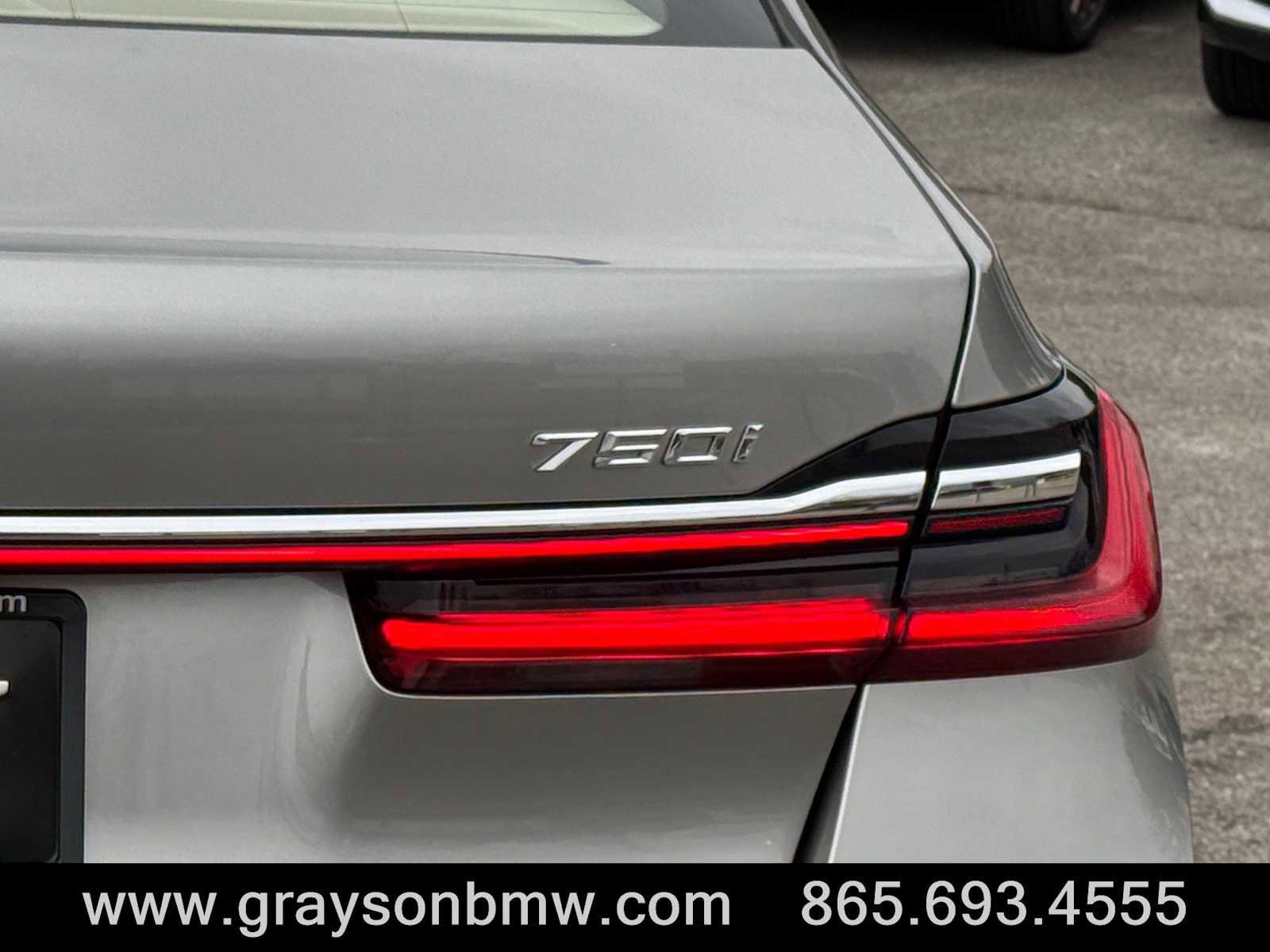 Used 2020 BMW 750i xDrive w/ Executive Package image 37