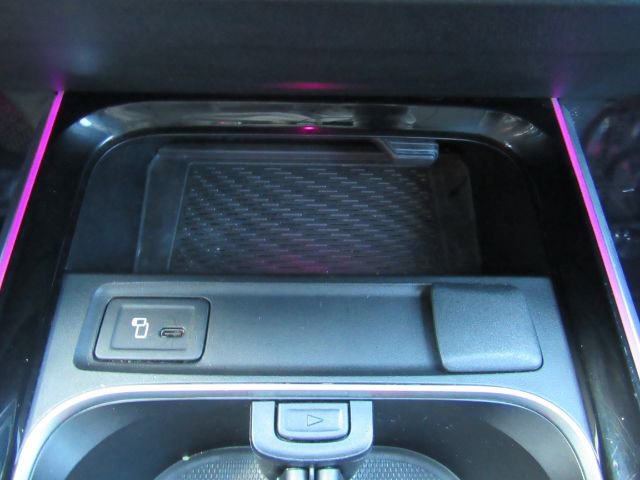 Used 2022 Mercedes-Benz EQB 300 4MATIC w/ Exclusive Package image 44