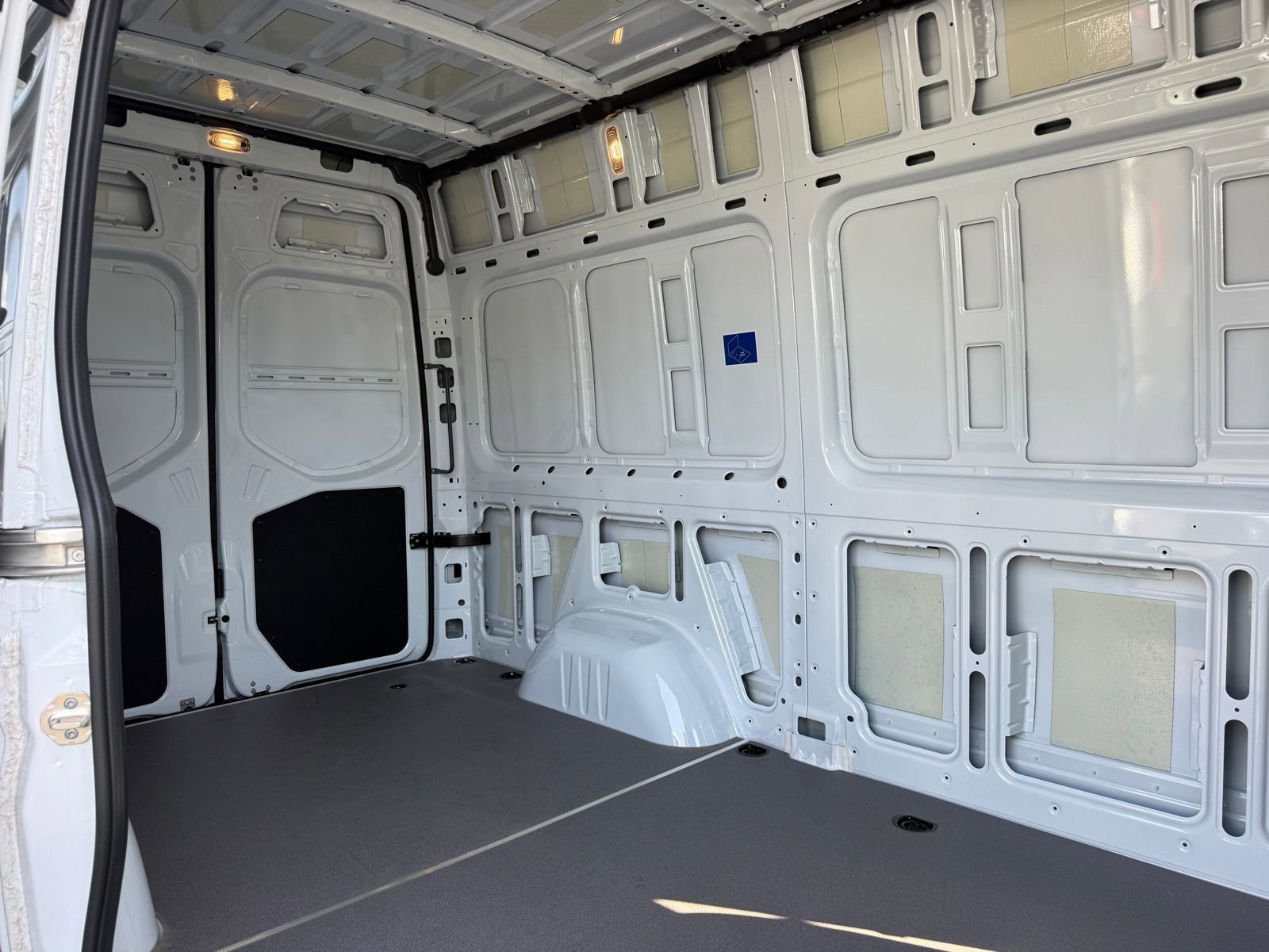 New 2025 Mercedes-Benz Sprinter 2500 image 15