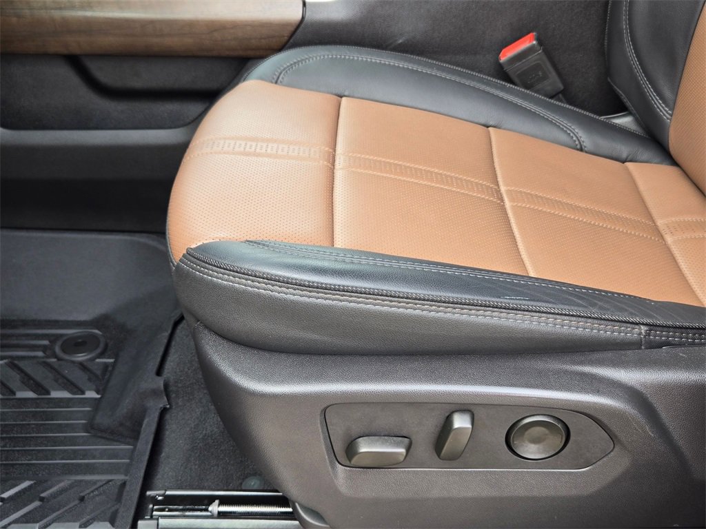 Used 2024 Chevrolet Silverado 1500 High Country w/ Technology Package image 13