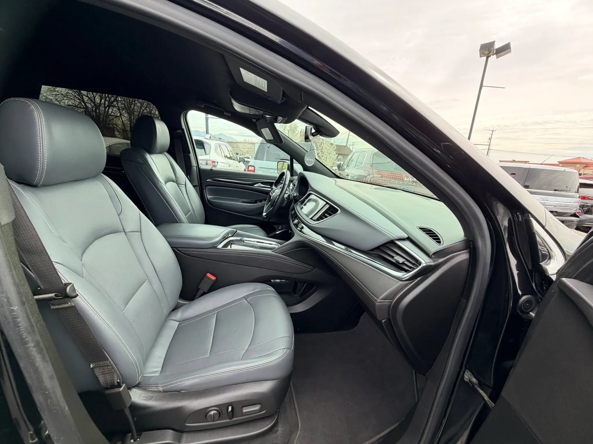 Used 2024 Buick Enclave Essence w/ Sport Touring Edition AWD/4WD image 32