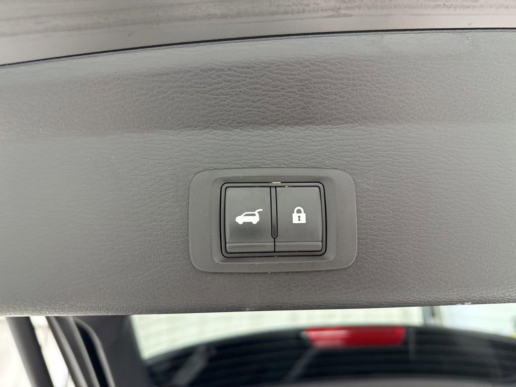 Used 2024 Mitsubishi Outlander SE image 13