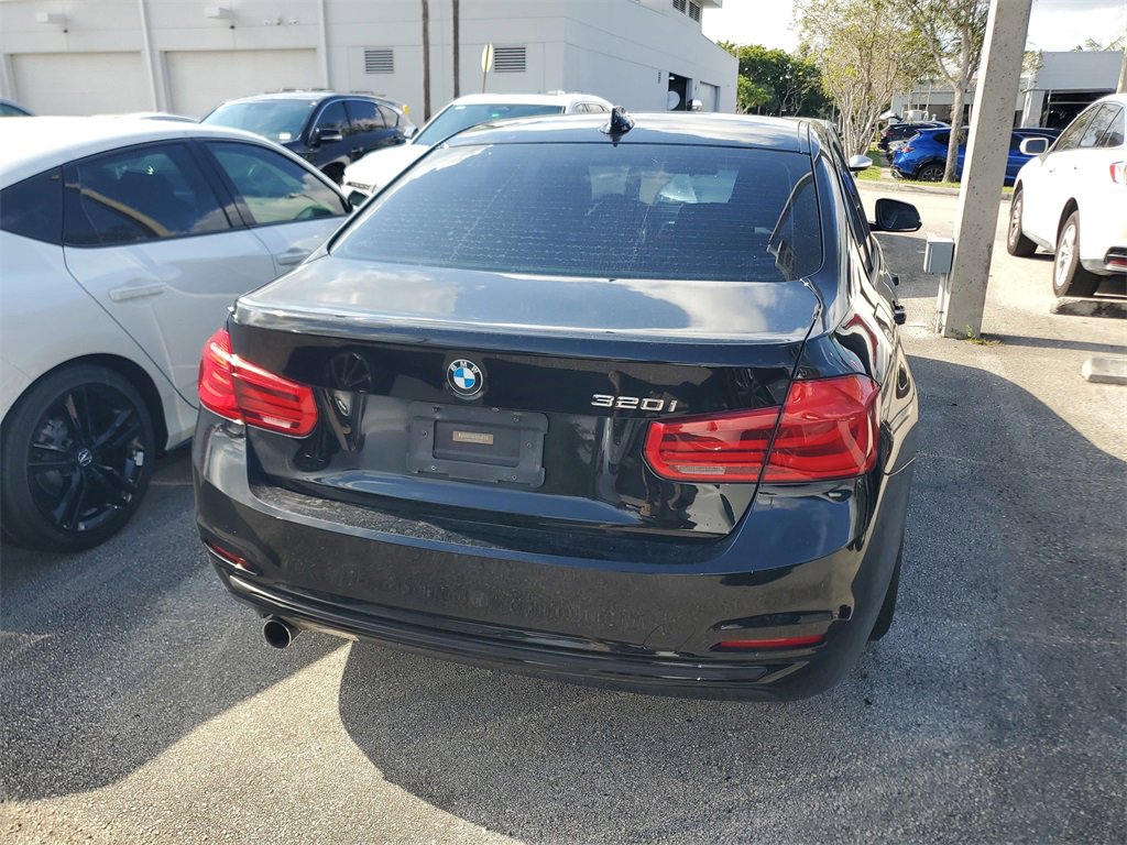 Used 2018 BMW 320i Sedan image 8