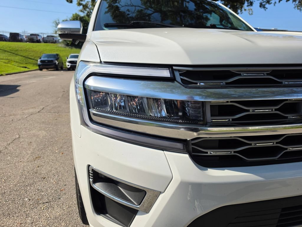 Used 2023 Ford Expedition Platinum RWD image 11