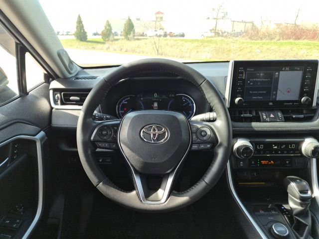 Used 2020 Toyota RAV4 Limited image 21