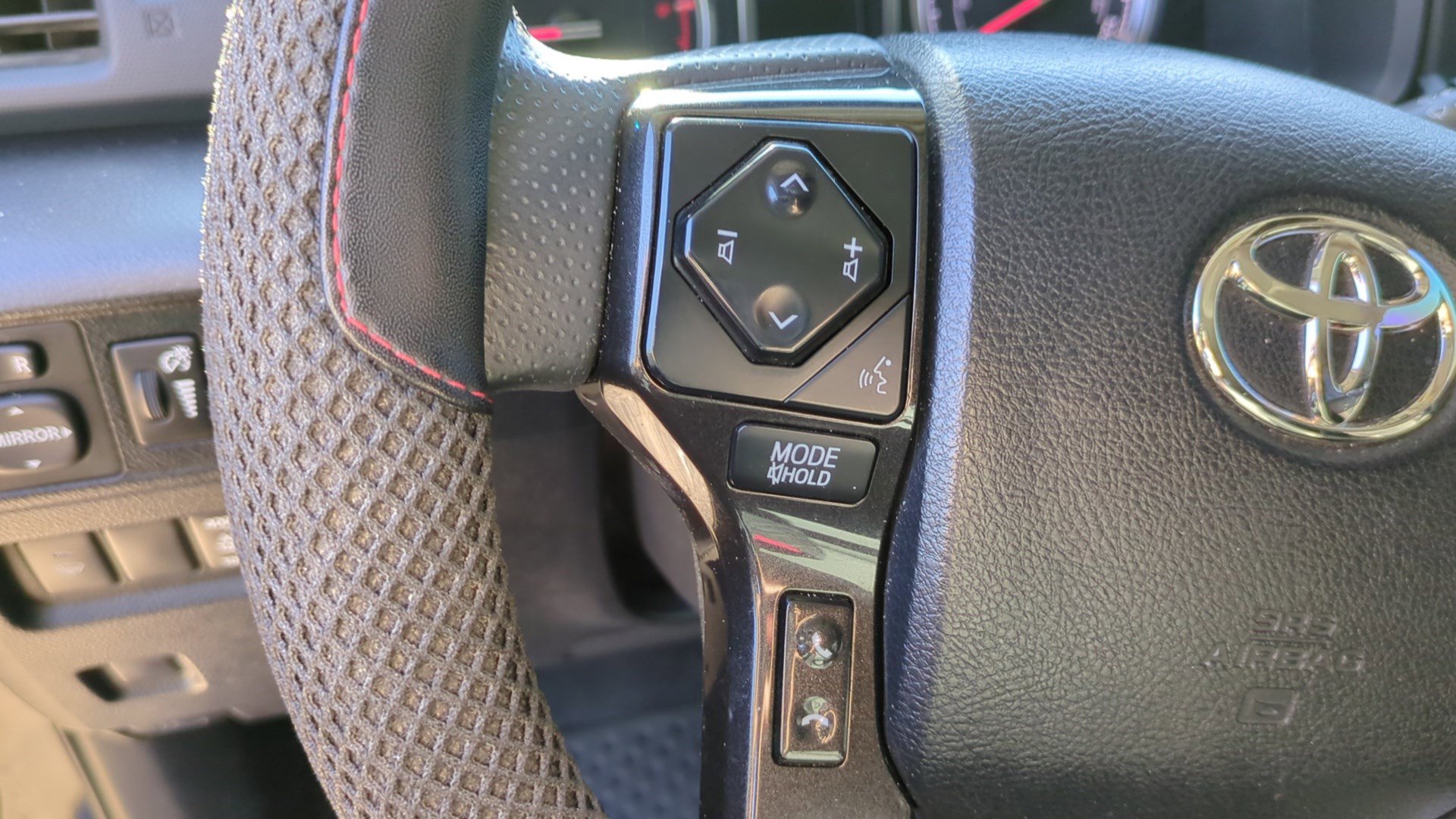 Used 2020 Toyota 4Runner TRD Off-Road Premium image 17