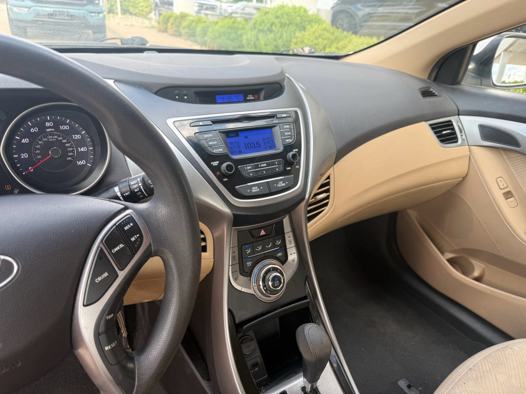 Used 2013 Hyundai Elantra GLS w/ Preferred Pkg FWD image 11