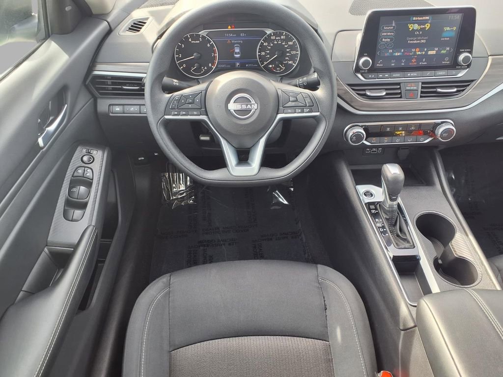 Certified 2025 Nissan Altima 2.5 SV image 4