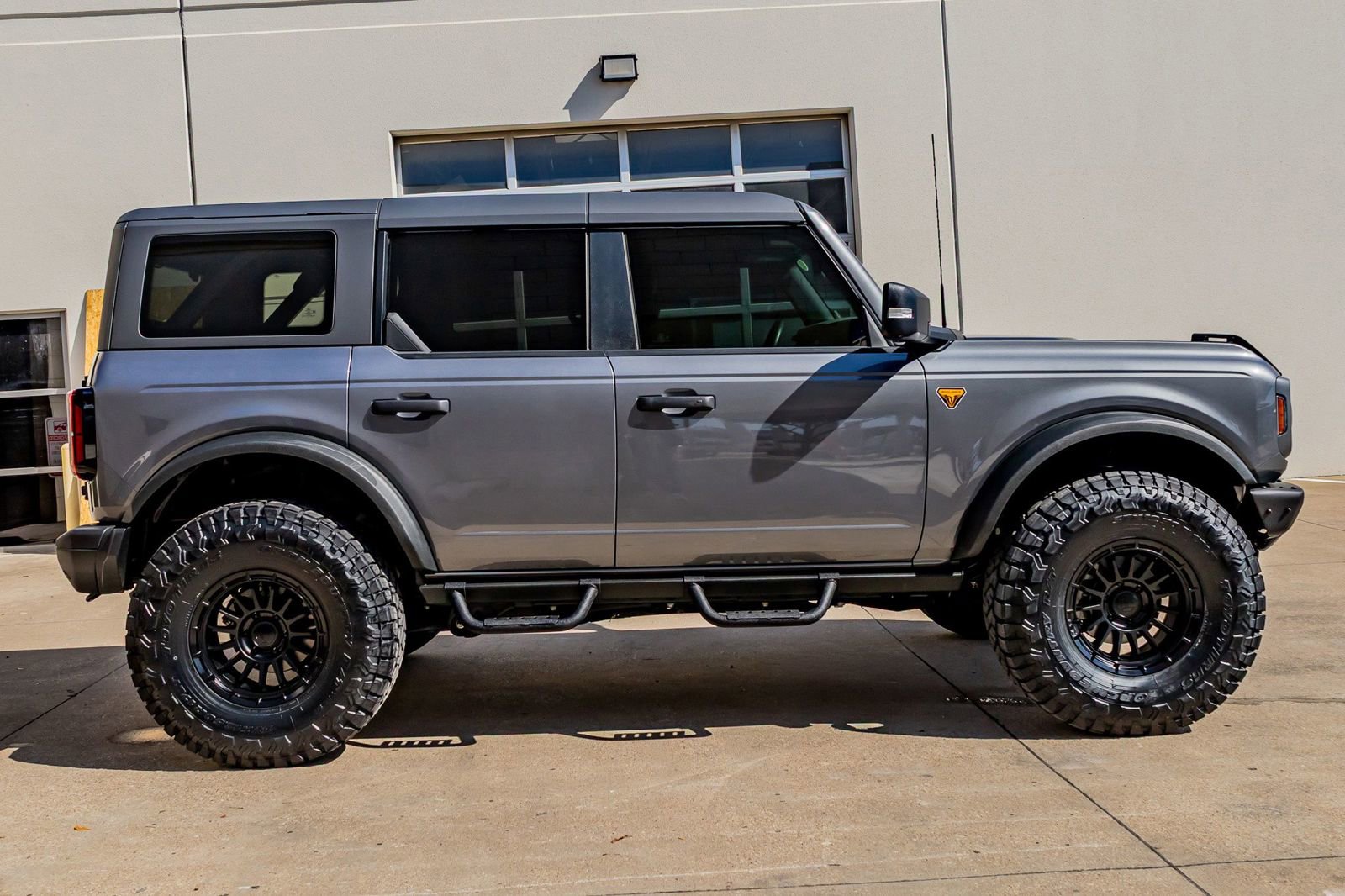 Used 2023 Ford Bronco Badlands w/ Sasquatch Package AWD/4WD image 11