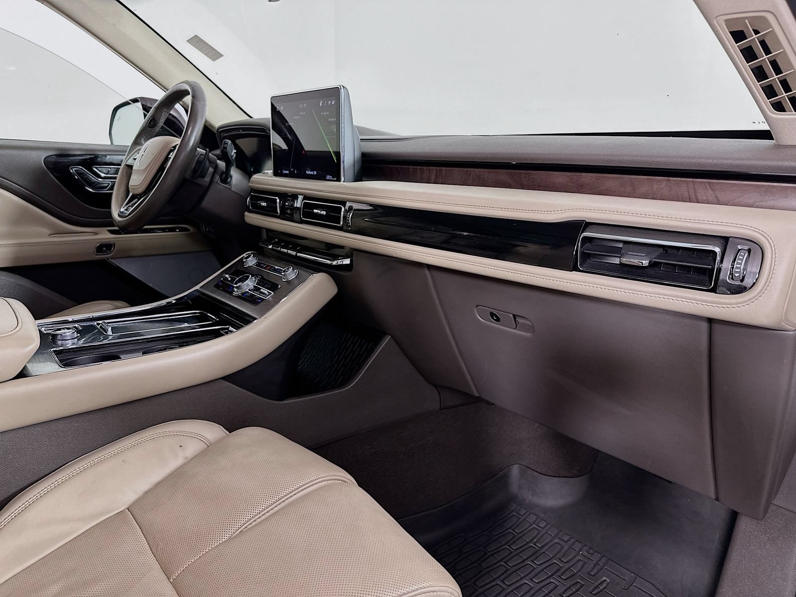 Used 2021 Lincoln Aviator Reserve w/ Equipment Group 201A AWD/4WD image 31