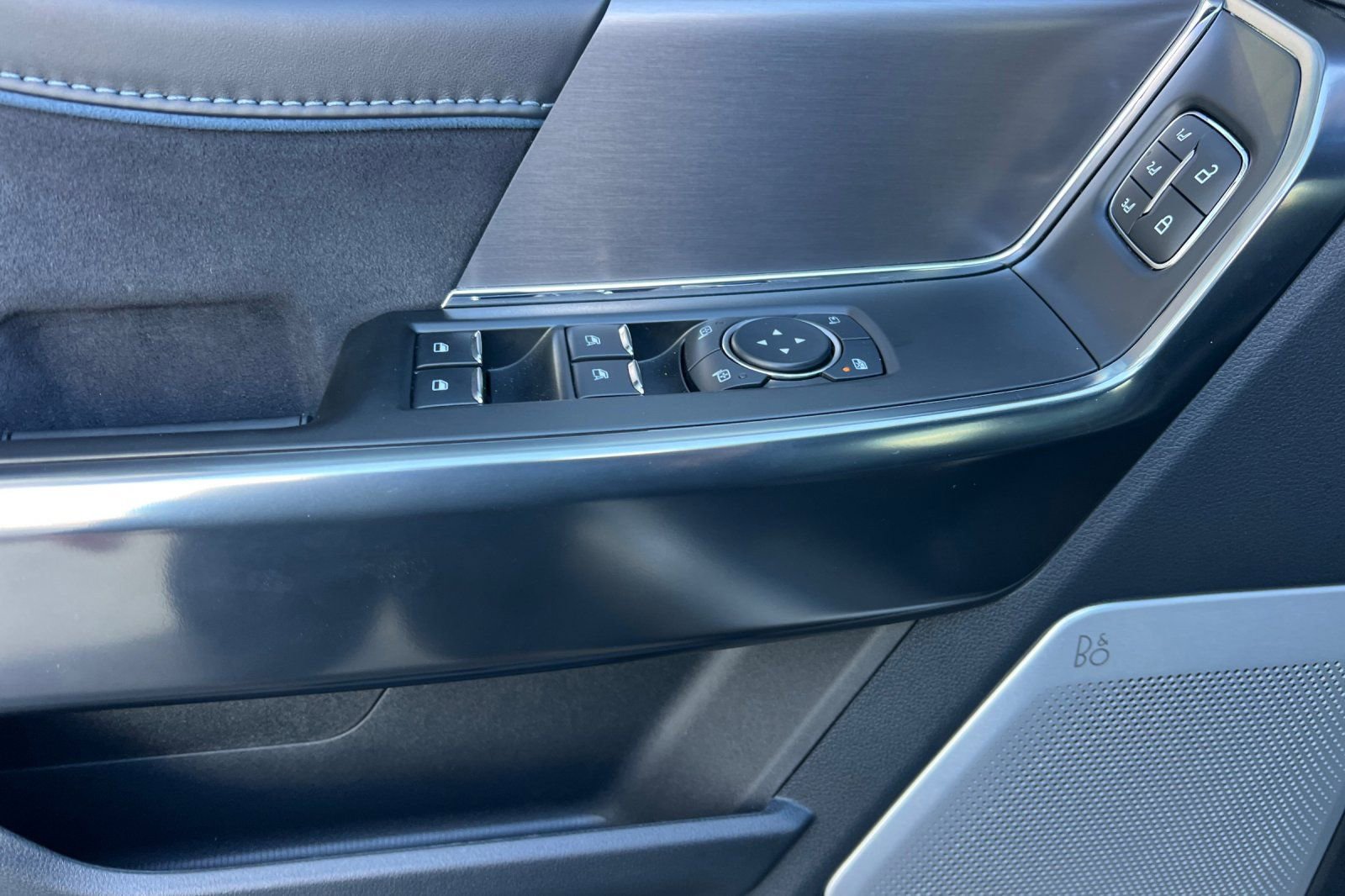 Used 2025 Ford F150 Platinum w/ Equipment Group 702A High image 12