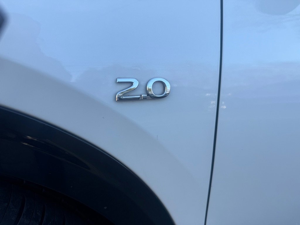 Used 2017 INFINITI QX30 image 10