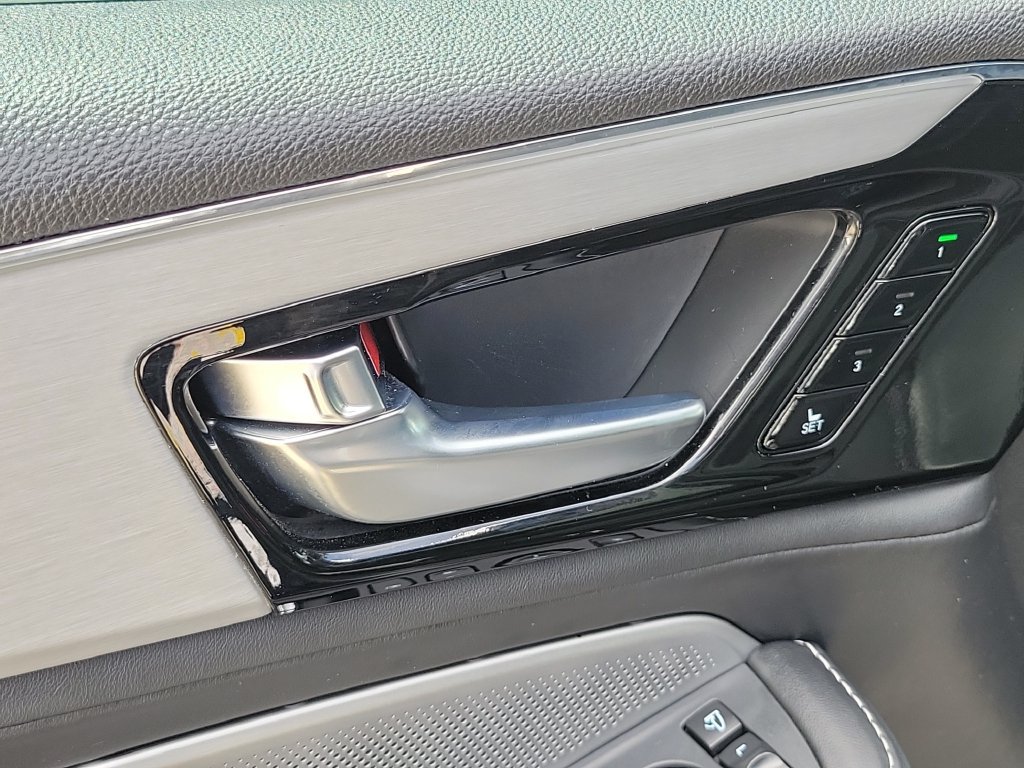 Used 2025 Acura MDX w/ Technology Package FWD image 19