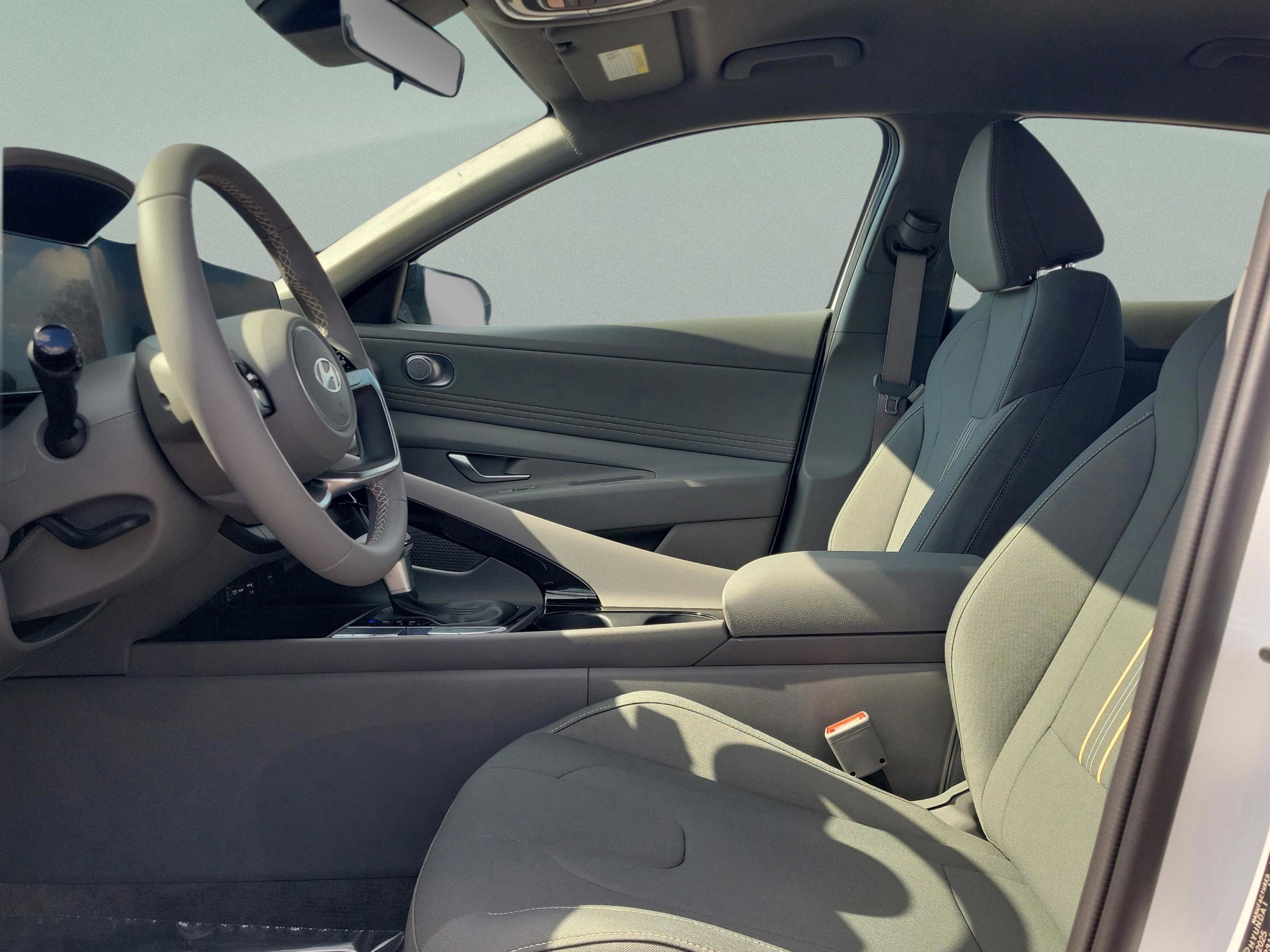 New 2026 Hyundai Elantra Sport image 19