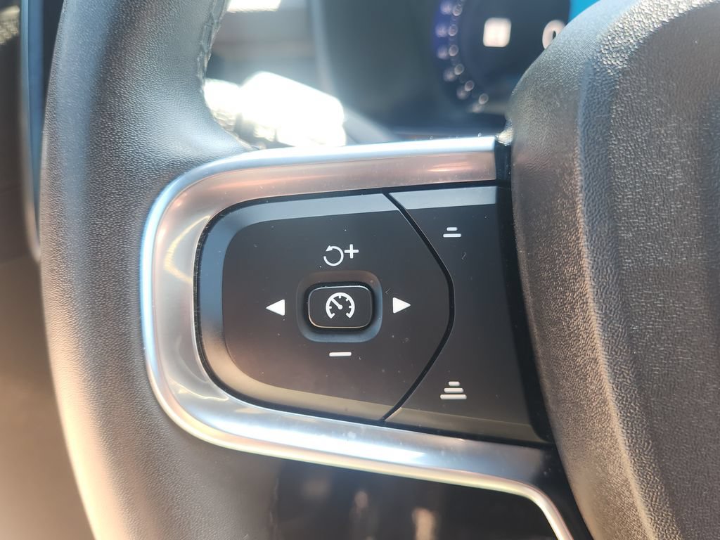 Certified 2023 Volvo C40 P8 Recharge Ultimate AWD/4WD image 33