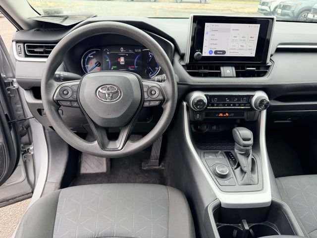 Used 2025 Toyota RAV4 XLE AWD/4WD image 17