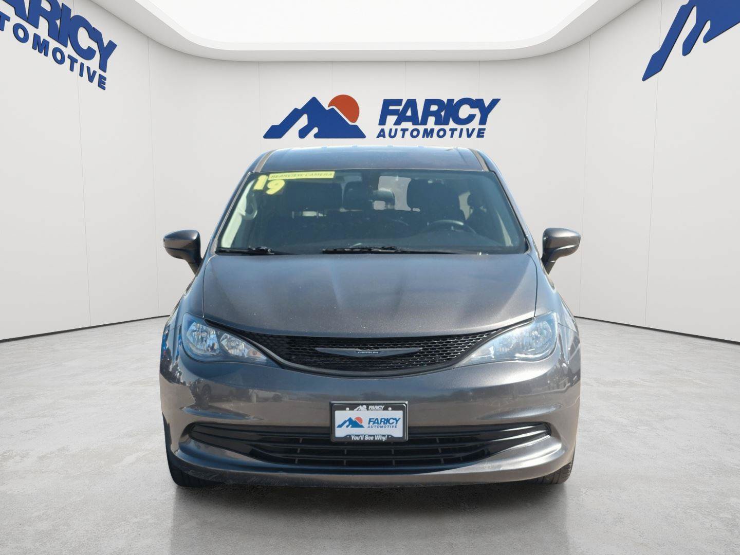 Used 2019 Chrysler Pacifica L FWD image 12