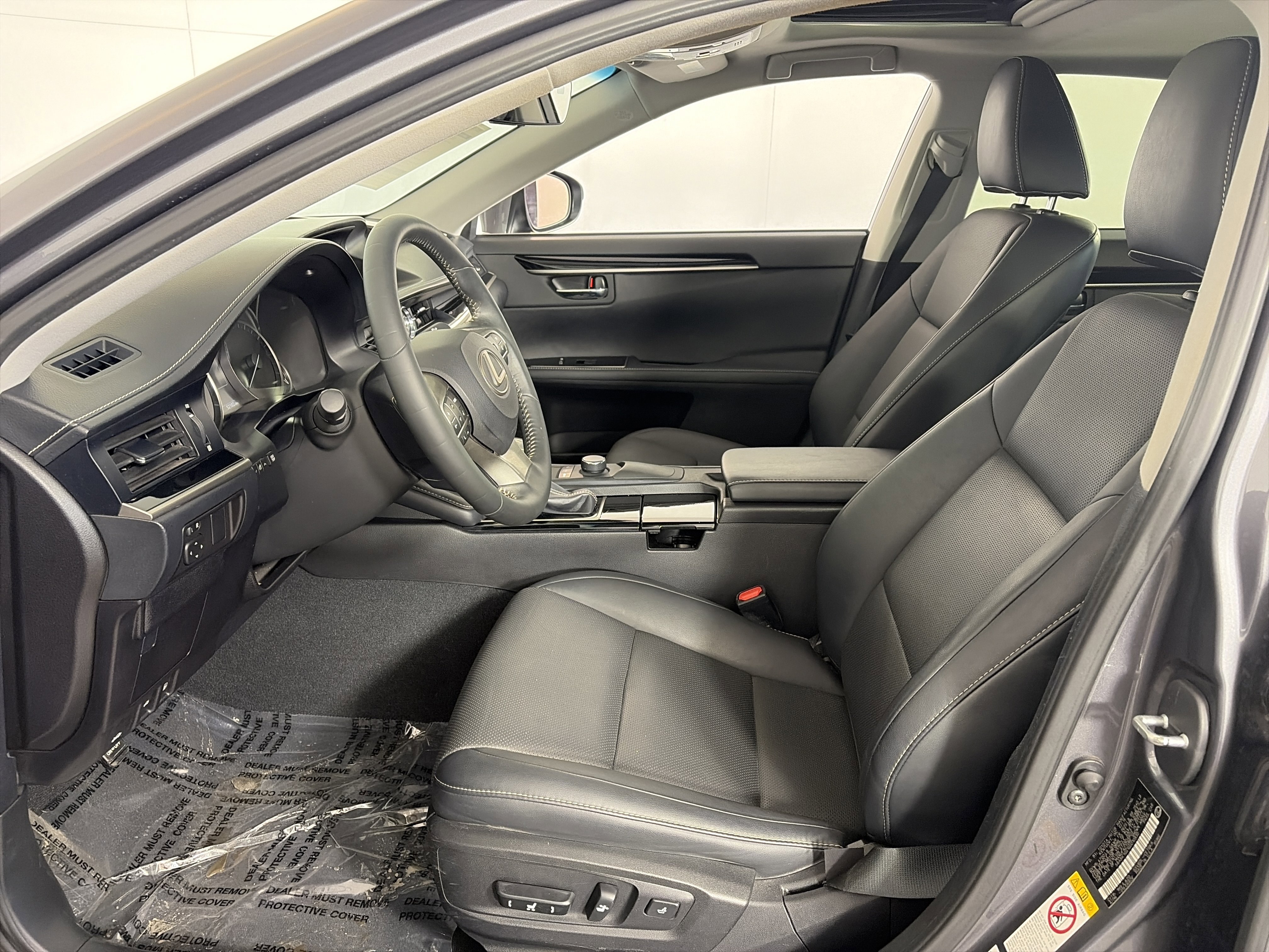 Used 2016 Lexus ES 350 w/ Accessory Package 2 image 6