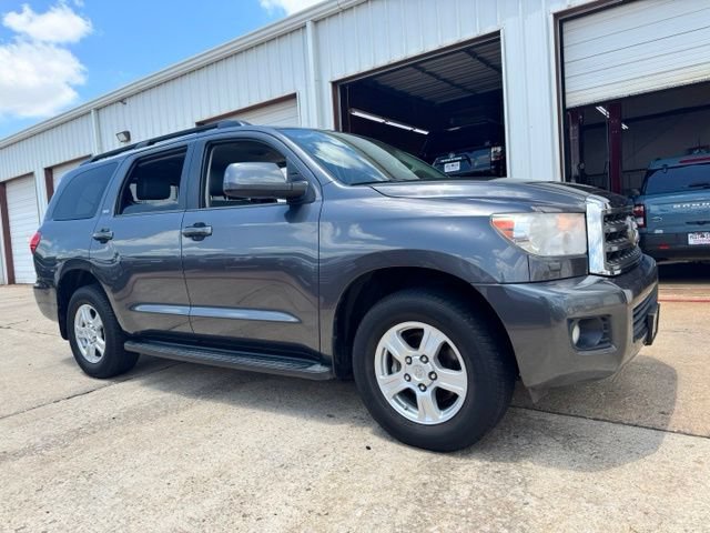 Used 2017 Toyota Sequoia SR5 w/ Premium Package