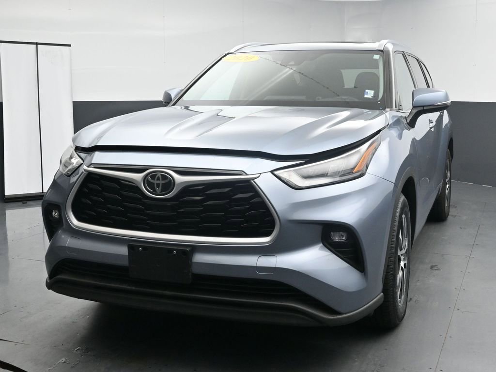 Used 2020 Toyota Highlander XLE FWD image 4
