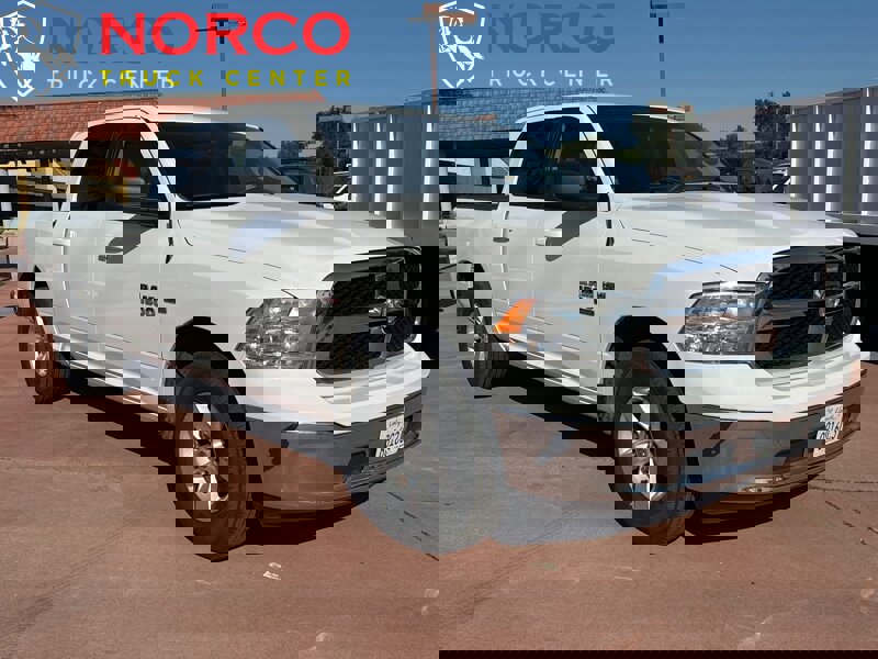 Used 2019 RAM 1500 Classic SLT image 2