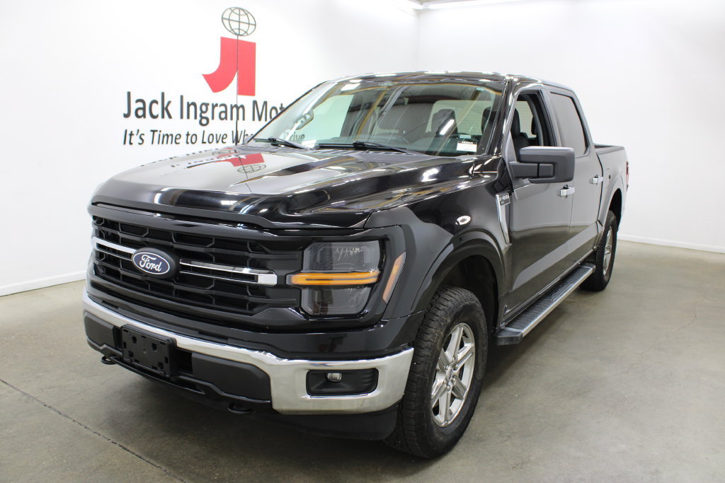 Used 2025 Ford F150 XLT w/ Equipment Group 301A Standard AWD/4WD image 2