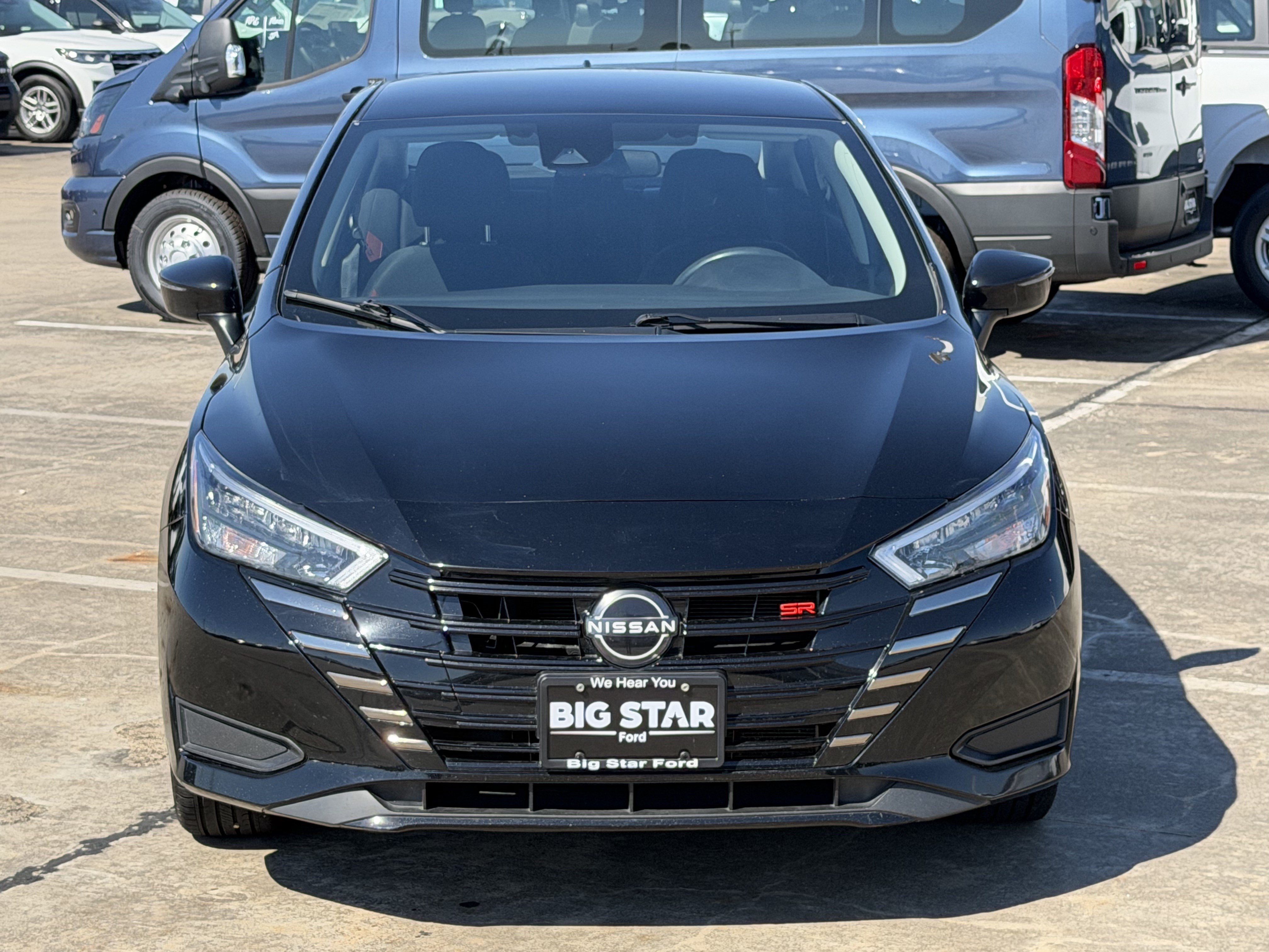 Used 2024 Nissan Versa SR FWD image 3