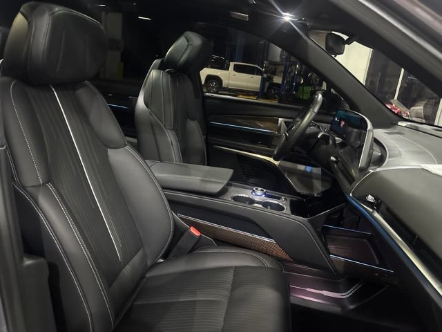 Used 2026 Cadillac Vistiq Luxury AWD/4WD image 37