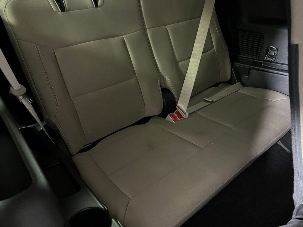 Used 2024 Ford Explorer 2WD image 30