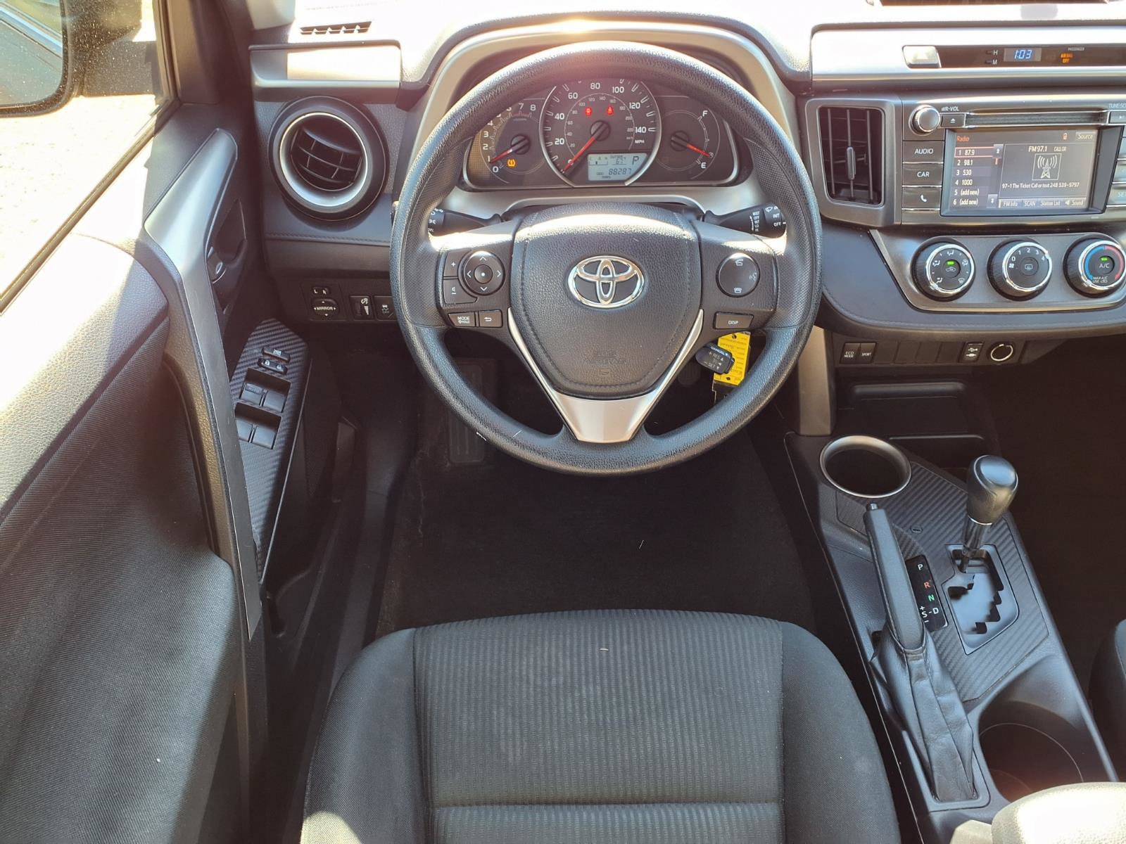 Used 2015 Toyota RAV4 LE AWD/4WD image 14