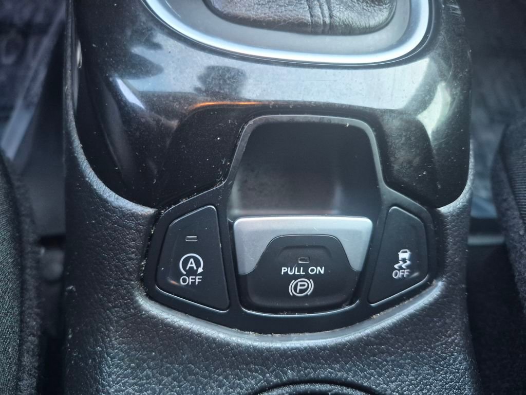 Used 2018 Jeep Compass Altitude image 14