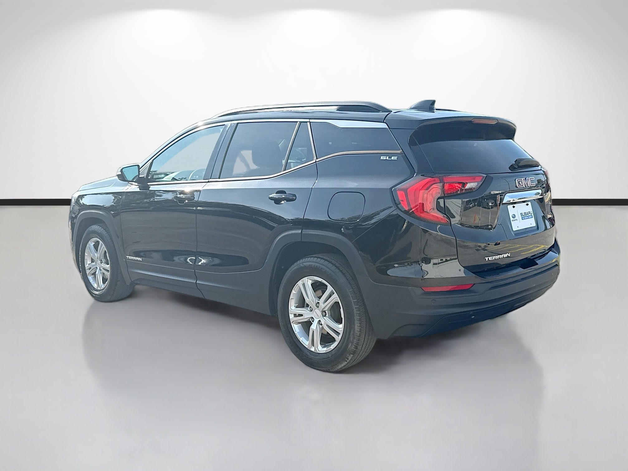 Used 2020 GMC Terrain SLE w/ Driver Convenience Package FWD image 5