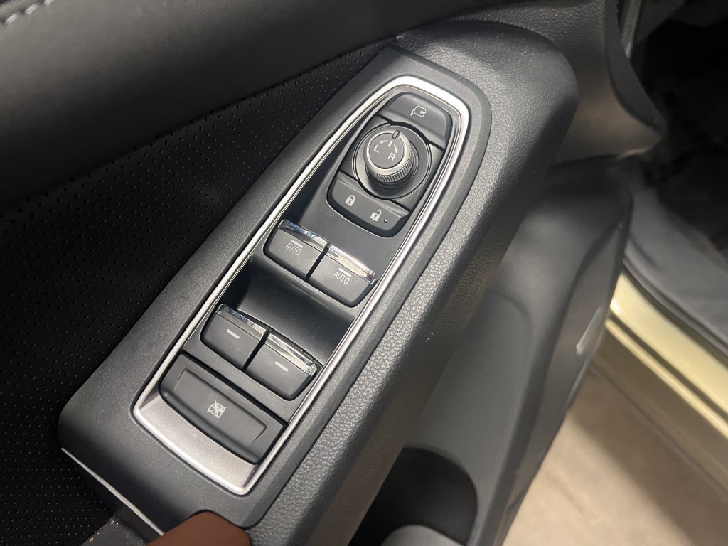 Certified 2025 Subaru Ascent Touring AWD/4WD image 12