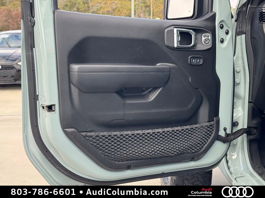 Used 2023 Jeep Wrangler Unlimited Rubicon w/ Cold Weather Group image 18