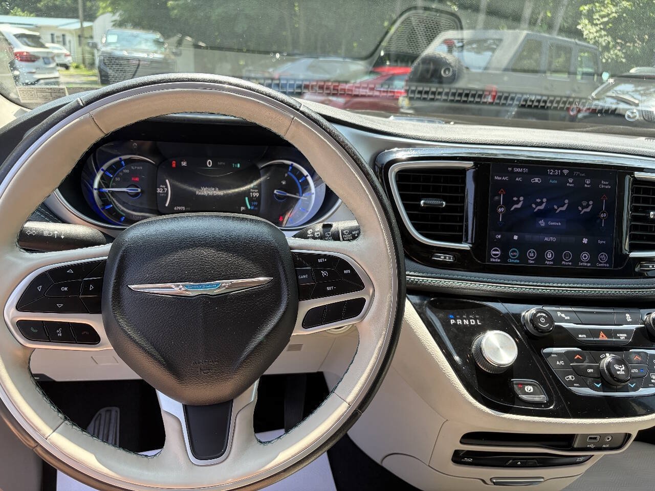 Used 2020 Chrysler Pacifica Limited FWD image 18