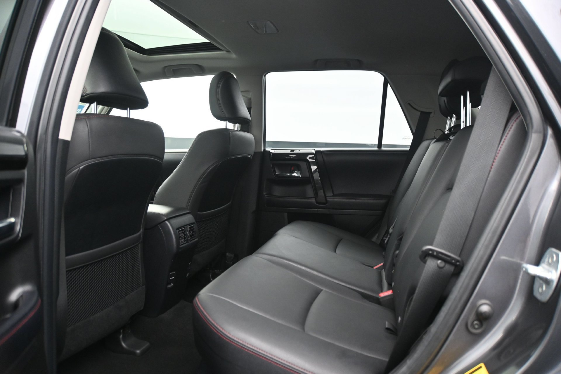 Used 2019 Toyota 4Runner TRD Off-Road Premium AWD/4WD image 19