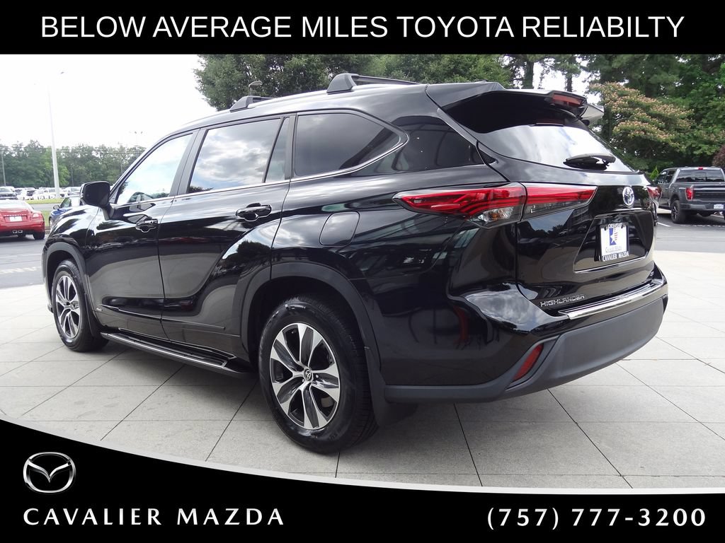 Used 2023 Toyota Highlander XLE AWD/4WD image 6