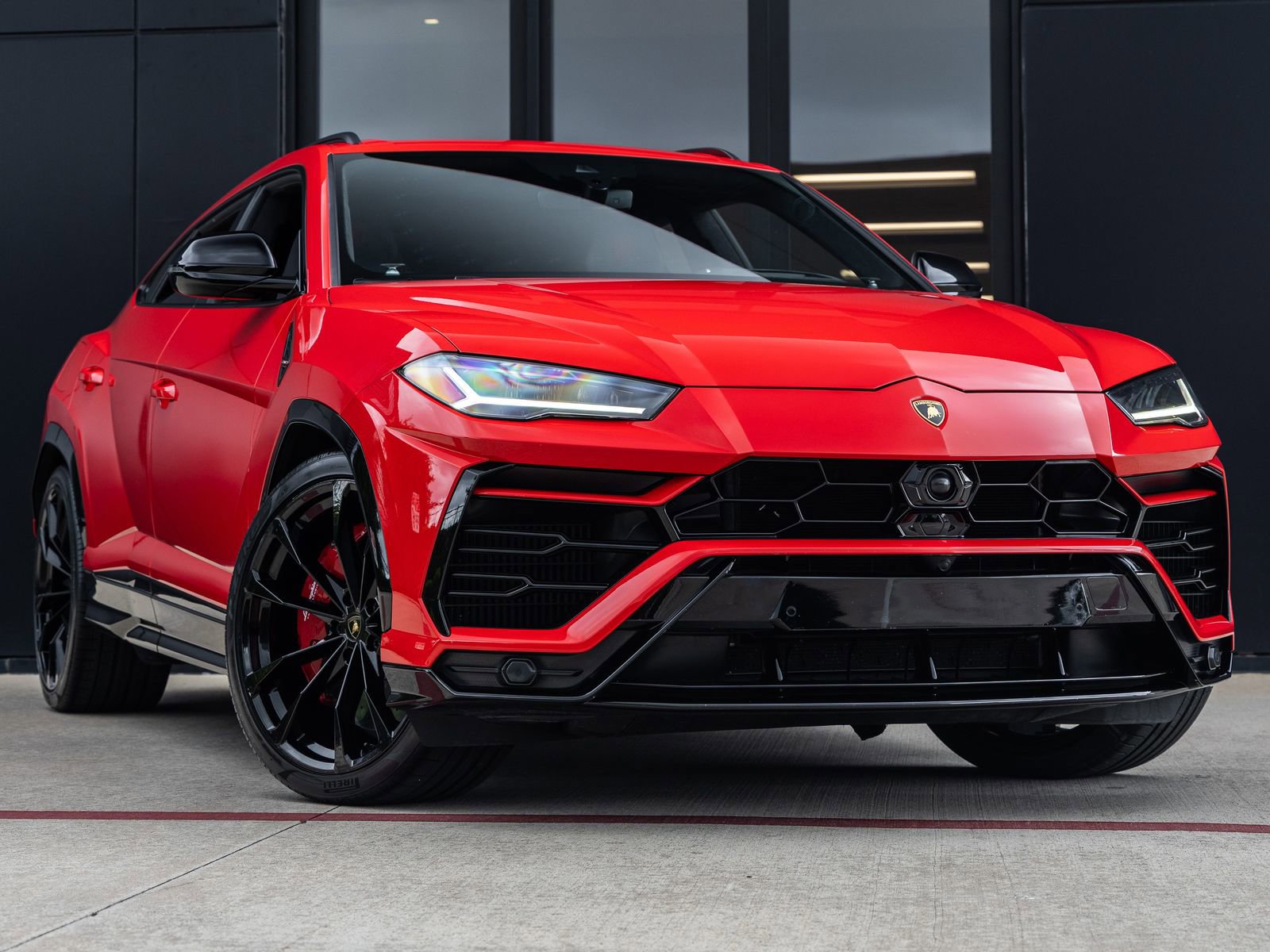 Used 2022 Lamborghini Urus image 2
