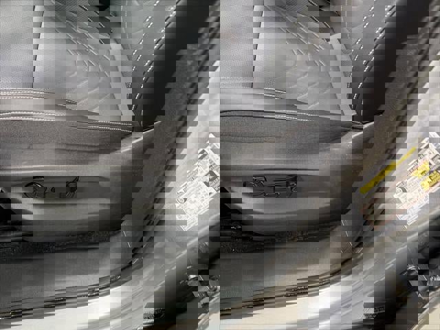 Certified 2025 Volkswagen Tiguan SE image 52