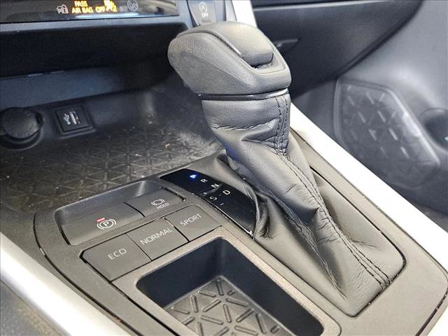 Used 2024 Toyota RAV4 XLE image 12