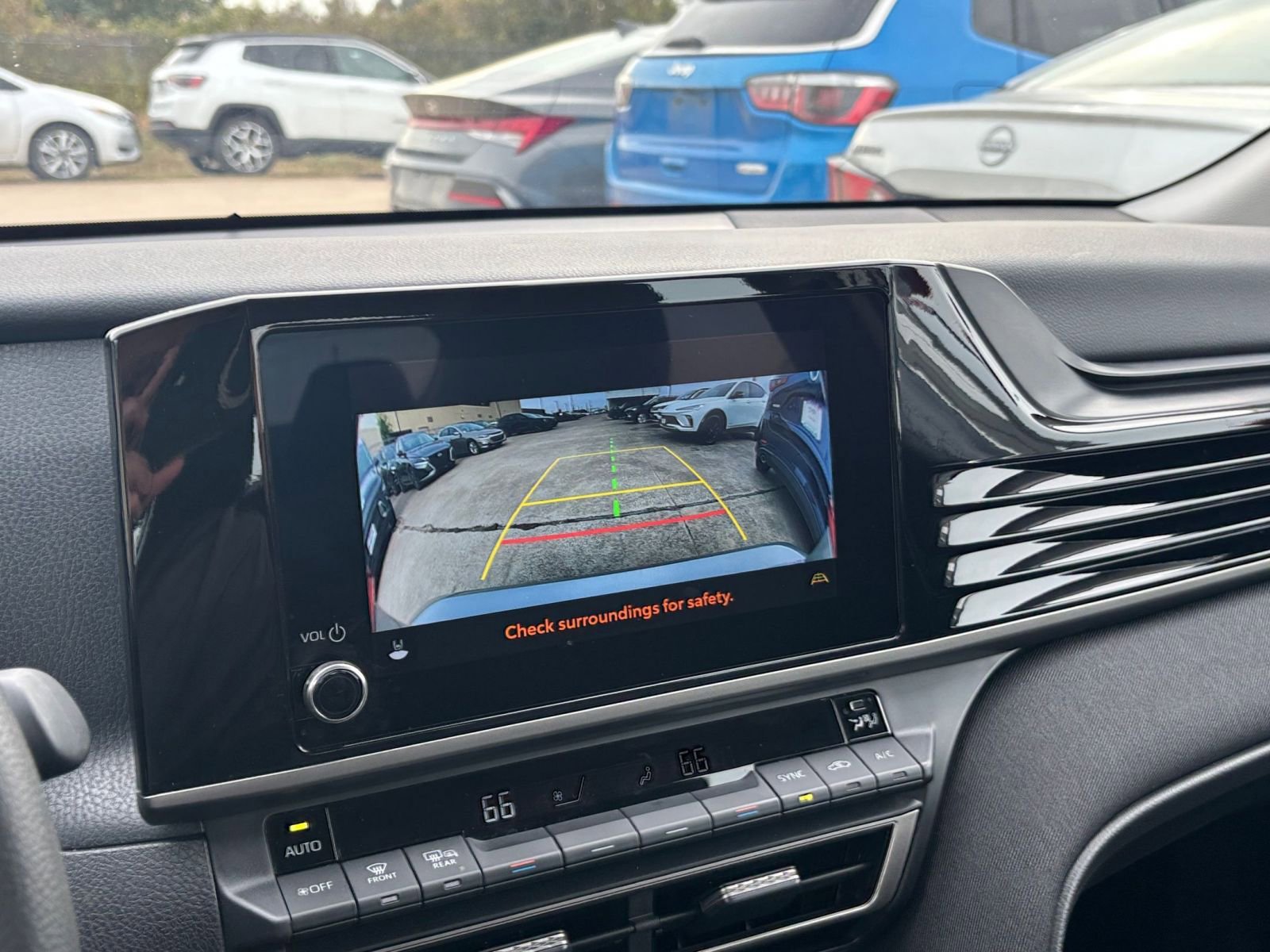 Used 2025 Toyota Camry LE image 17