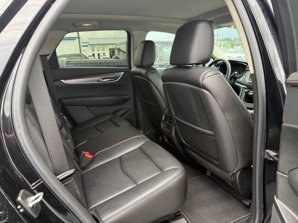 Used 2017 Cadillac XT5 Premium Luxury AWD/4WD image 8