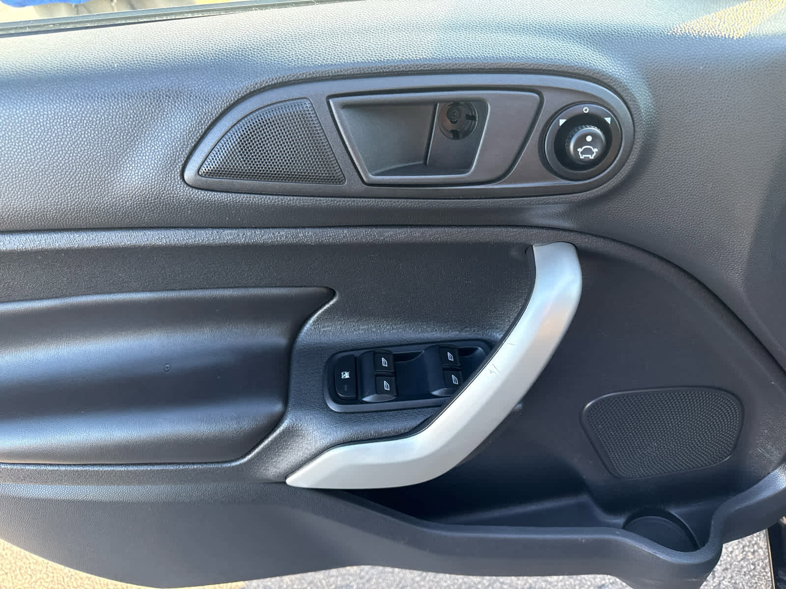 Used 2011 Ford Fiesta SES w/ 301A Rapid Spec Order Code image 10