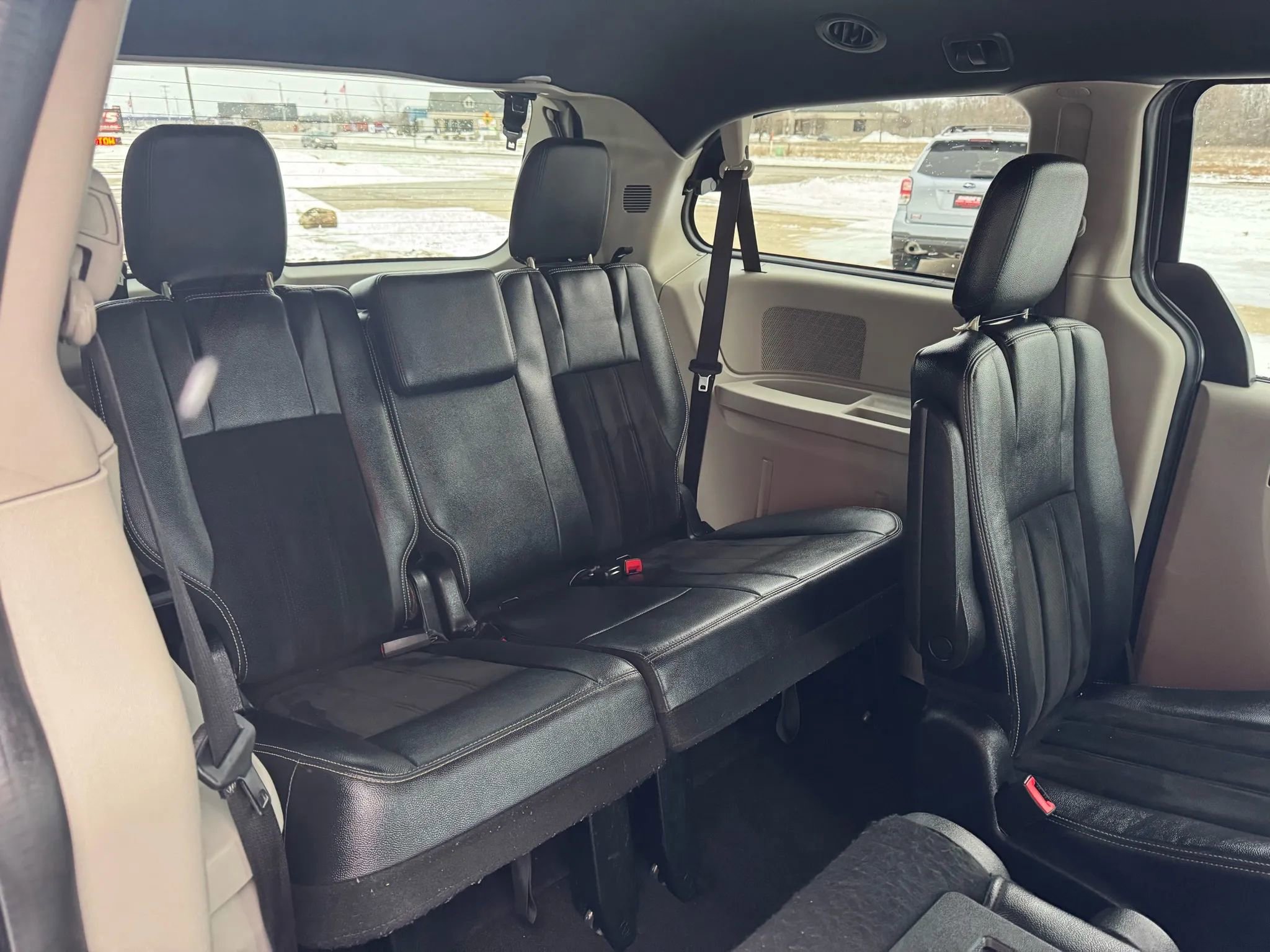 Used 2017 Dodge Grand Caravan SXT image 15