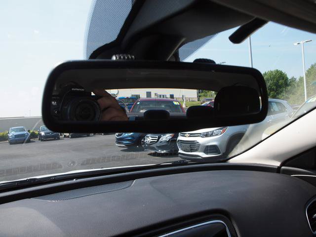 Used 2017 Chrysler 200 LX FWD image 11